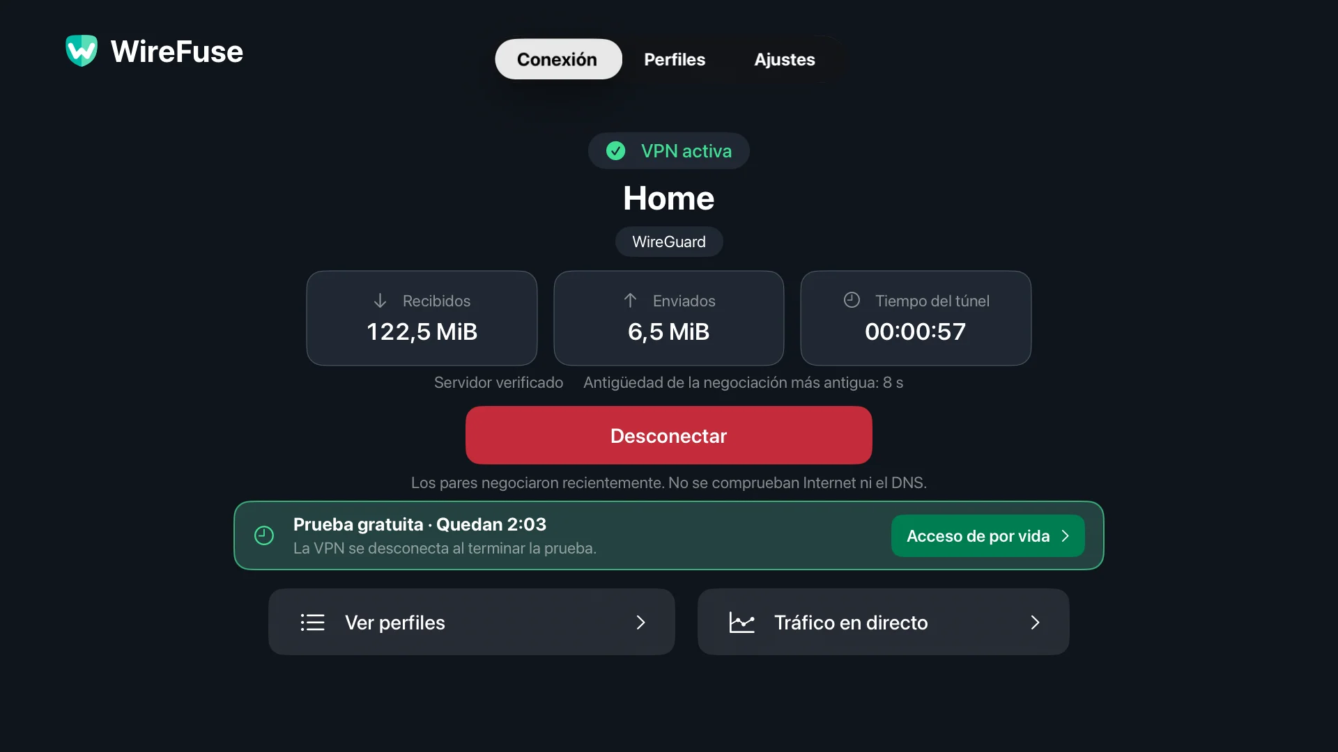 Pantalla de conexión WireFuse: perfil de inicio, estado de VPN, verificación de pares, totales de transferencia y desconexión.